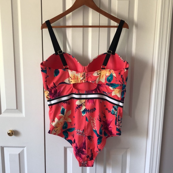 NWOT 1X one piece swimsuit - Picture 2 of 7